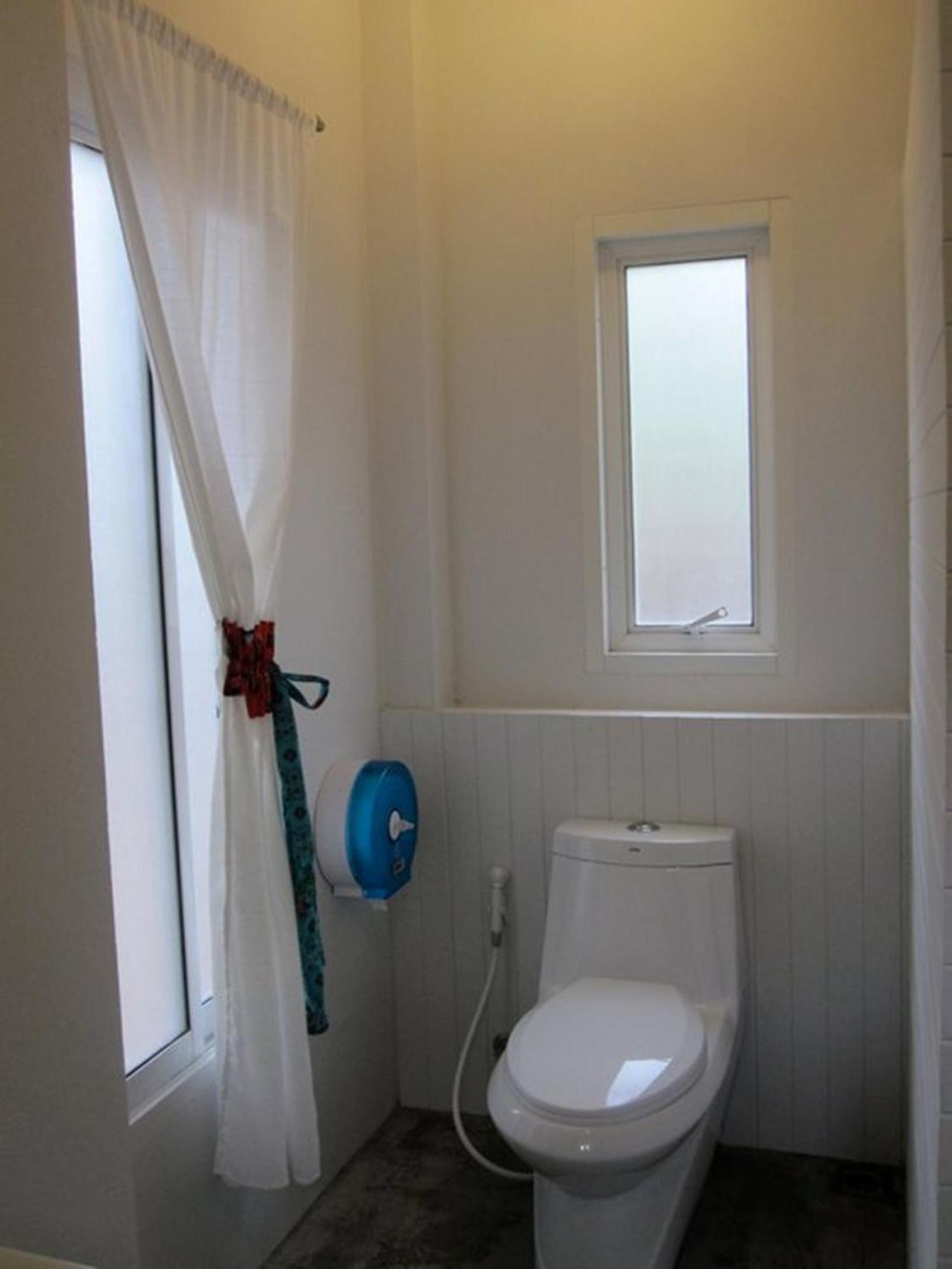 Glur Hostel Ao Nang Værelse billede